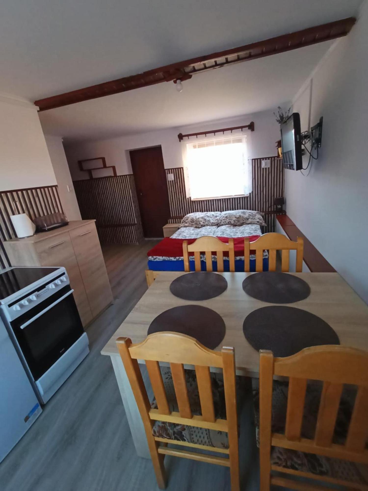 Malinowy Gaj - Agroturystyka Z Alpakami I Innymi Zwierzetami Swietajno  Exterior foto
